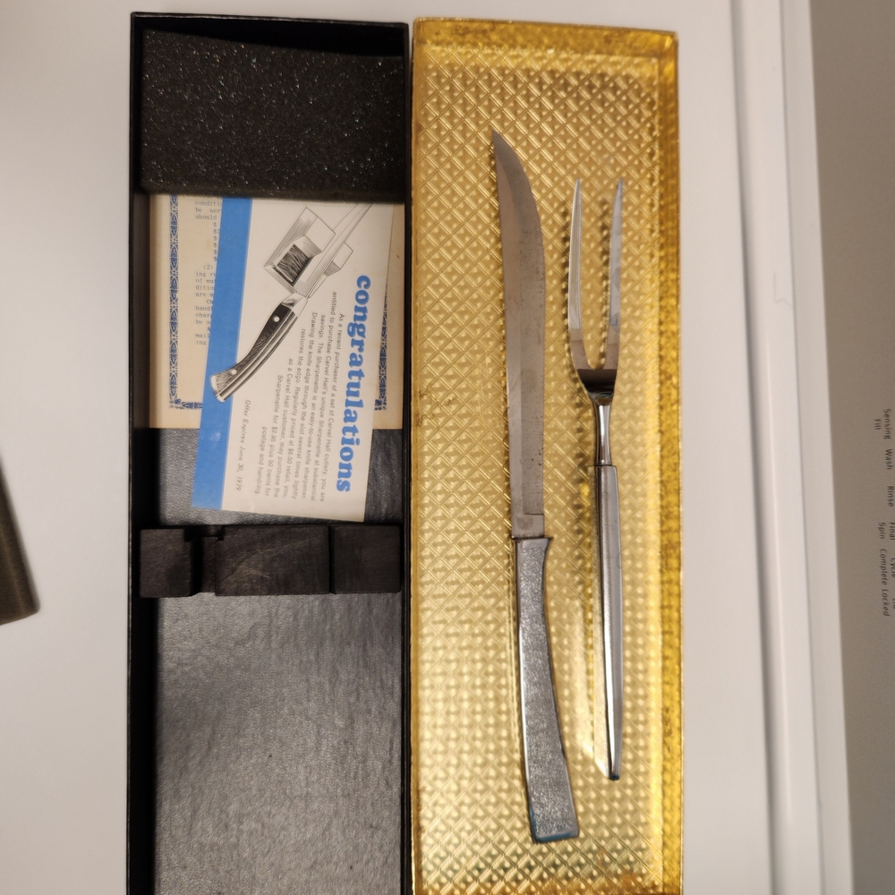 Vintage Carvel Hall 2-piece Cutlery Carving Set Fork Knife New